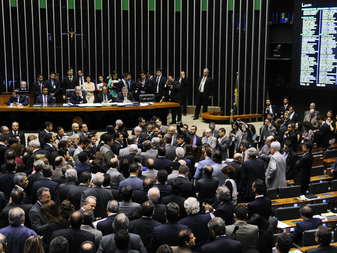 Congresso tem semana agitada com votações sobre Orçamento e processo de impeachment