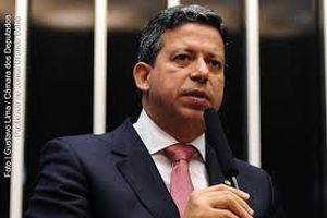 Arthur Lira recebeu propina de R$ 1 milhão, diz delator
