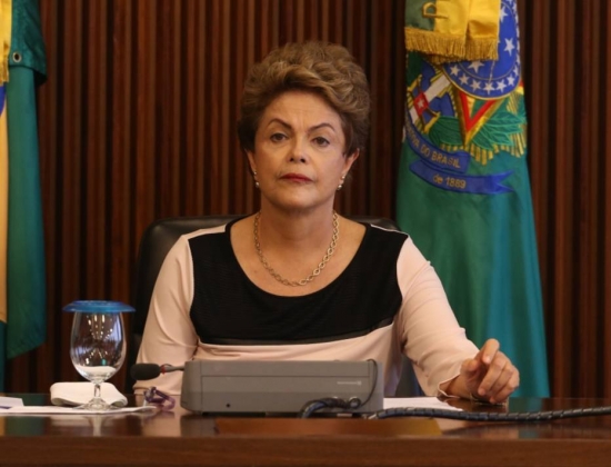 Dilma veta reajuste do Bolsa Família para não estourar Orçamento de 2016