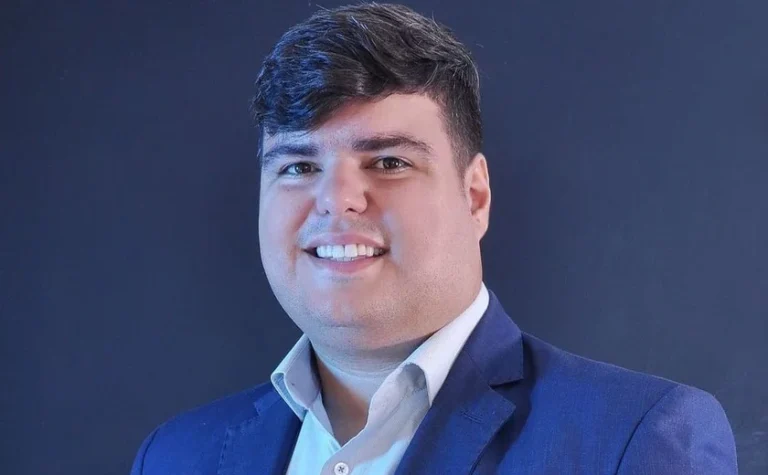 Presidente da Câmara de Marechal Deodoro, Yuri Cortez, comemora aniversário com votos de sucesso e compromisso renovado