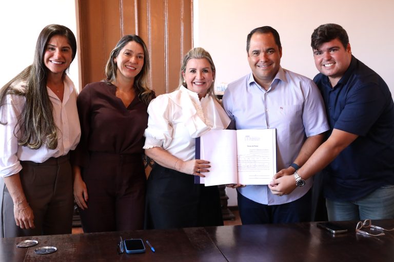 Prefeito André Bocão cria Secretaria Municipal da Mulher, Cidadania e Desenvolvimento Habitacional