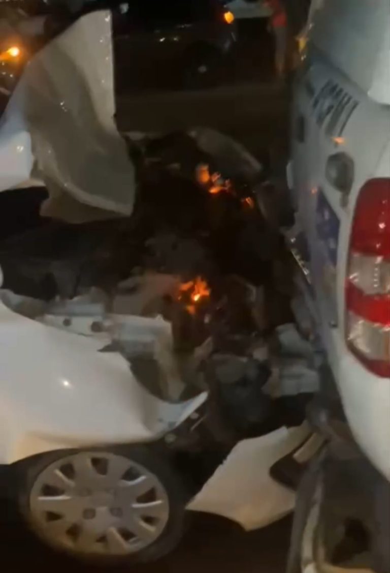 Acidente em cadeia na AL-215 envolve viatura da PM e chama atenção de motoristas