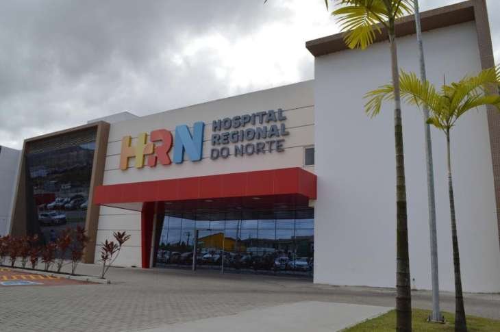 Adolescente é esfaqueado durante assalto