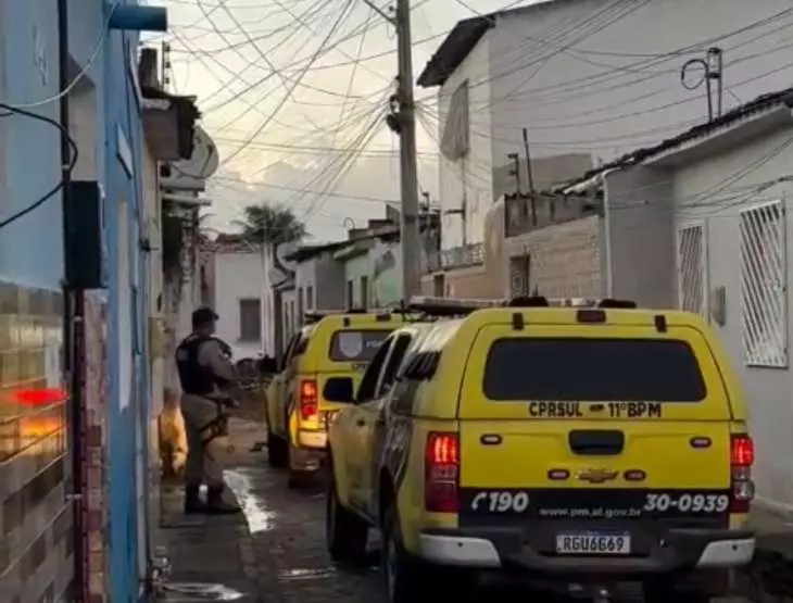 Homem com mandado de prisão em aberto é detido pela Polícia Militar