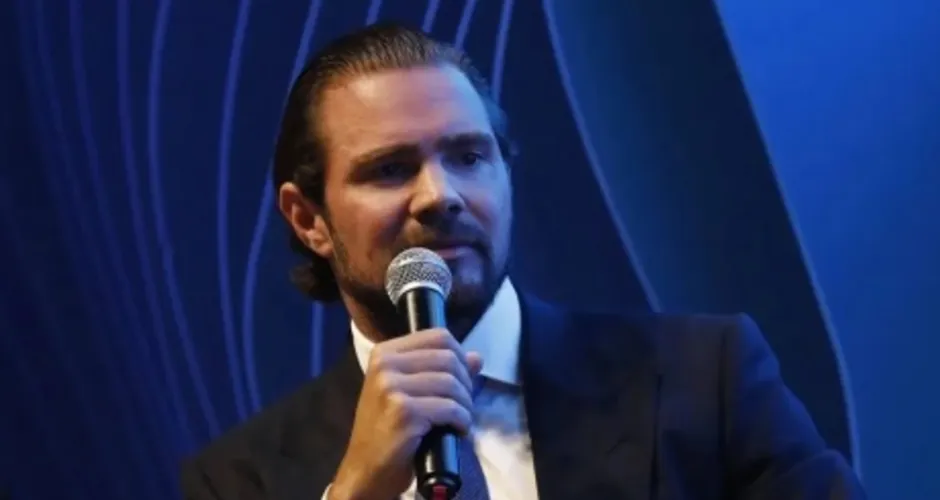 Vorcaro ocultou R$ 2,2 bilhões na conta do pai após sair da prisão