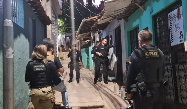 Operação prende criminosos suspeitos de estupro e pornografia infantil, em Maceió