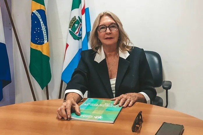 Após anunciar rompimento com Lessa, Kátia Born ganha de volta secretaria de Dantas