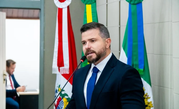 Delegado Thiago Prado é anunciado por JHC como novo secretário da SEMSCS