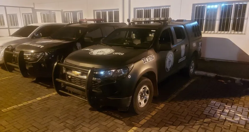 Homem é detido por ameaça após manter esposa e filha trancadas em banheiro no Vergel do Lago