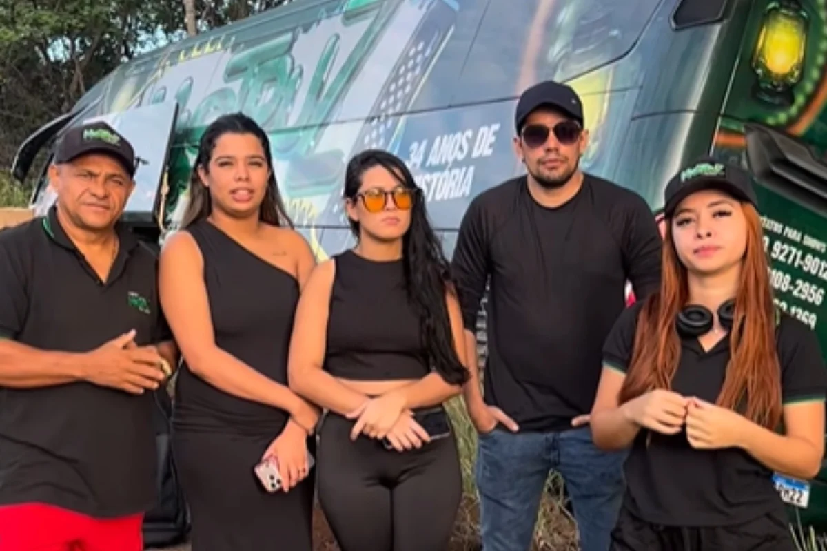 Banda Mastruz com Leite se envolve em acidente de ônibus